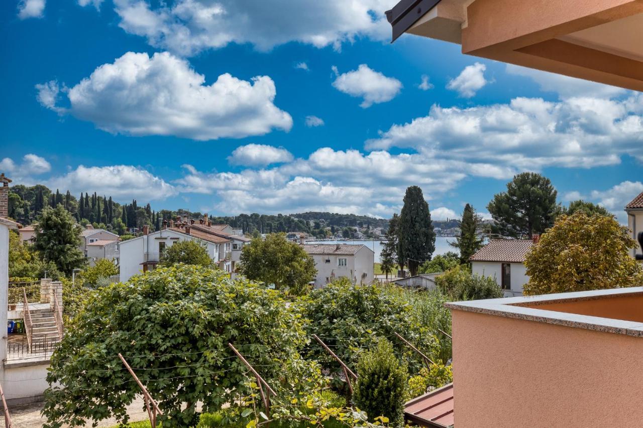 Apartment Complex Silva Rovinj Exterior photo